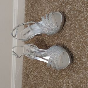 Silver slipper, Silver sparkling 2in heals